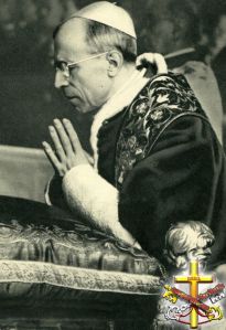 ratzinger-pius-xii-6_546cc8454782e