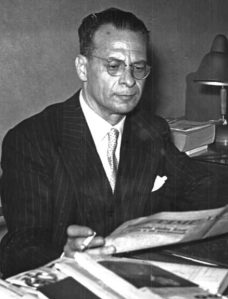 Il gesuita Alighiero Tondi negli anni 50.