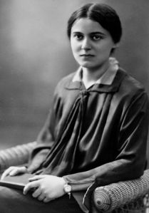 Edith Stein (in religione Teresa Benedetta della Croce; Breslavia, 12 ottobre 1891 – Auschwitz, 9 agosto 1942)